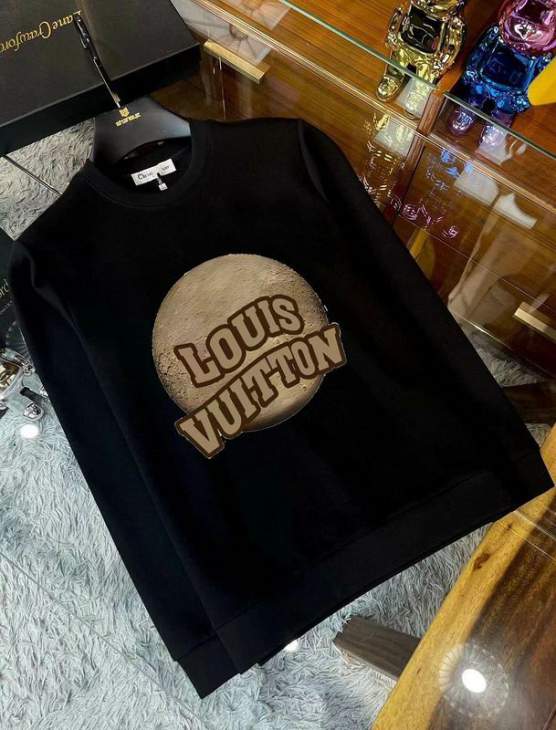 Picture of LV Sweatshirt _SKULVM-5XLkdtr0634066